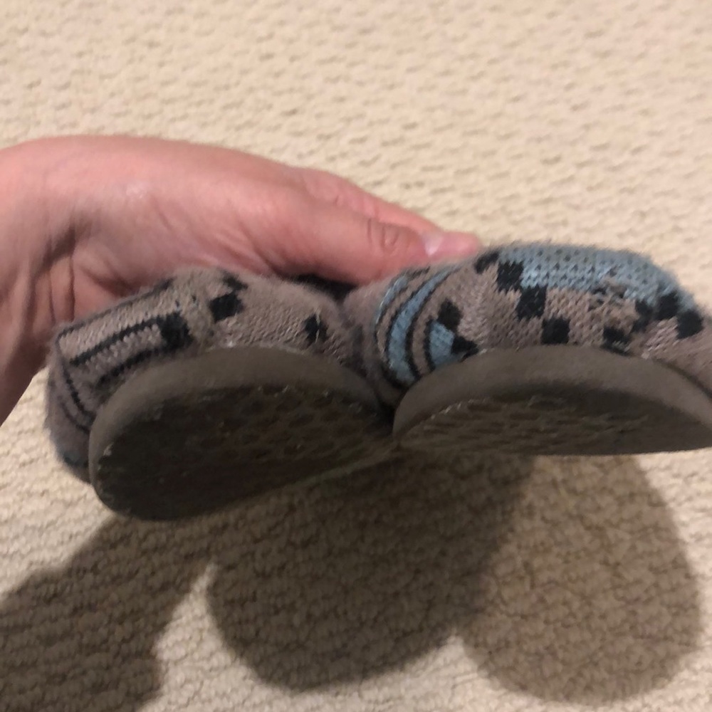 Toms! - Picture 3 of 5